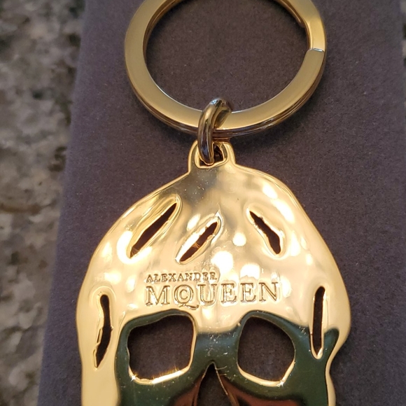 ALEXANDER MCQUEEN keychain - Picture 2 of 6